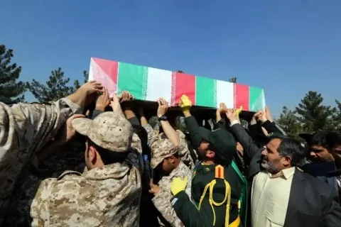 الجيش الإيراني يعلن عن مقتل 56 من جنوده نتيجة الهجمات الإسرائيلية الأخيرة على البلاد. الجيش الإيراني يعلن عن مقتل 56 من جنوده نتيجة الهجمات الإسرائيلية الأخيرة على البلاد.