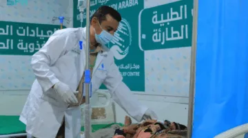 العيادات الطبية للتغذية في مركز الملك سلمان للإغاثة في مديرية الخوخة تقدم خدماتها لـ 15,364 شخصاً.