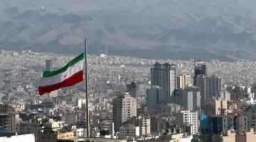اليوم.. إيران تودع جثامين قادة الجيش والعلماء النوويين الذين سقطوا جراء الضربات الإسرائيلية على طهران