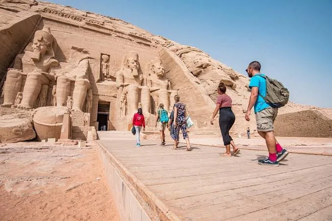 من المتحف العظيم إلى رأس الحكمة.. مصر تروي قصة سياحية بفخر وبهاء