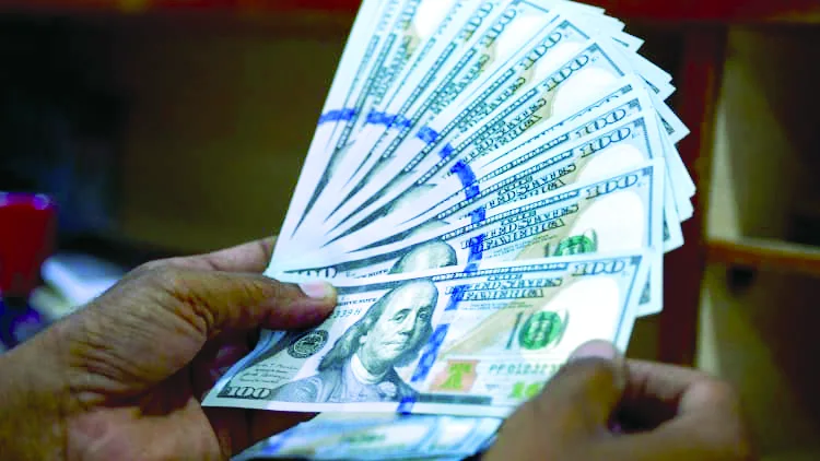 ارتفاع الدولار الأمريكي عالميًا عقب تهديدات ترامب الأخيرة لإيران