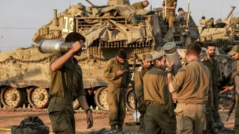 إعلام عبري: ما يحدث في غزة “وهم انتصار” يواصل نتنياهو الترويج له بينما الجيش غارق في مستنقع القطاع ويعاني من إجهاد شديد. إعلام عبري: ما يحدث في غزة “وهم انتصار” يواصل نتنياهو الترويج له بينما الجيش غارق في مستنقع القطاع ويعاني من إجهاد شديد.