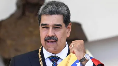 مادورو إلى يهود العالم: أوقفوا جنون الحرب الذي يشعلّه نتنياهو مادورو إلى يهود العالم: أوقفوا جنون الحرب الذي يشعلّه نتنياهو