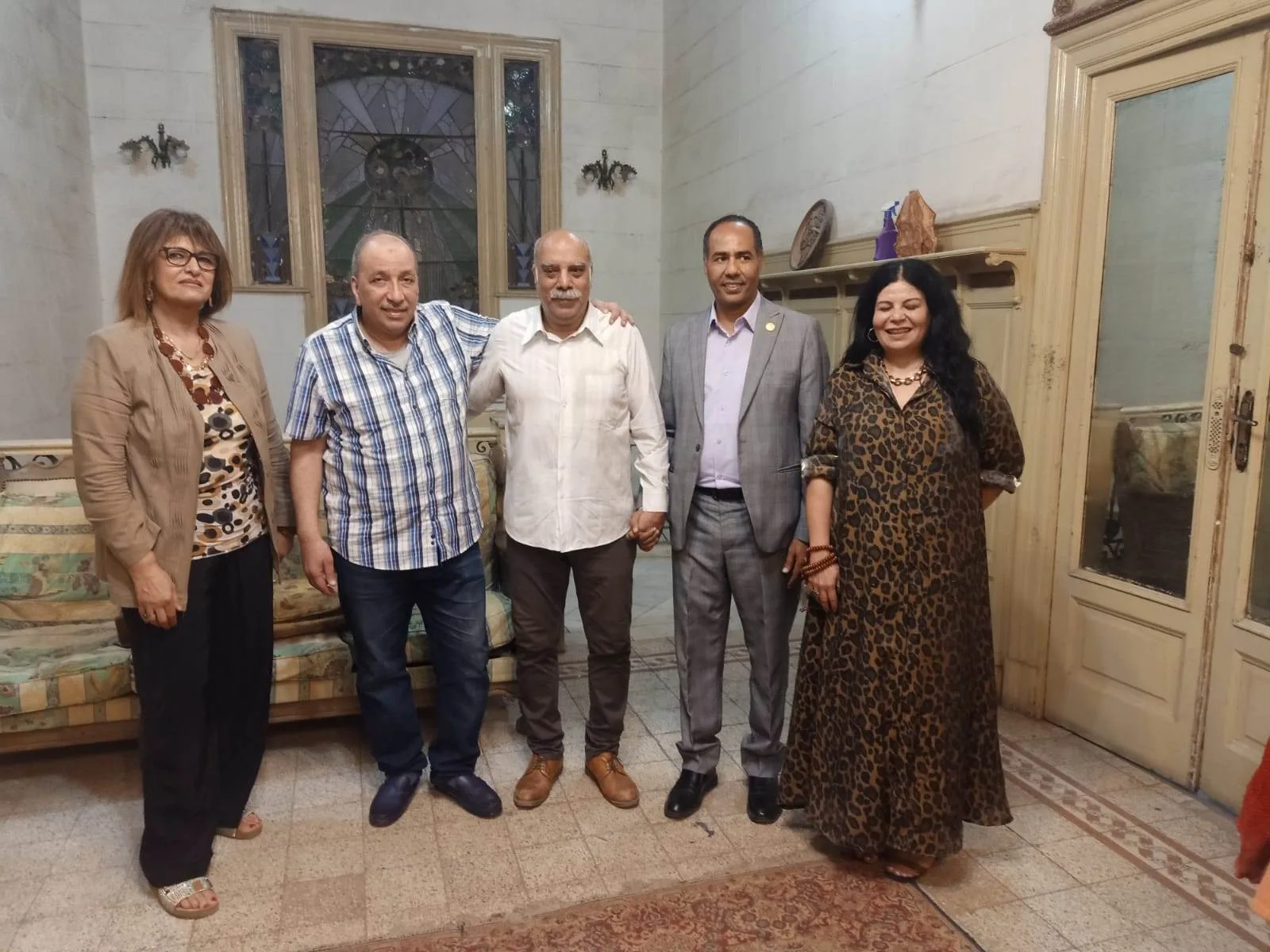 تفاصيل حوار حول ديوان “النهر المحترق” للشاعر الفنزويلي خورخي رودريغيث في آتيليه القاهرة تفاصيل حوار حول ديوان “النهر المحترق” للشاعر الفنزويلي خورخي رودريغيث في آتيليه القاهرة