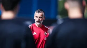 بسبب المغادرين.. مدرب الأهلي ريبيرو يعقد اجتماعًا مع محمود الخطيب تحضيرًا للموسم المقبل.