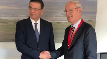 وزير الزراعة يتباحث مع نظيره الهولندي حول تعزيز التعاون في مجالات المصايد والأمن الغذائي.