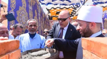 بمساهمة من رجل أعمال، وزيري الأوقاف والعمل يشرعان في إقامة مسجد في رأس غارب.