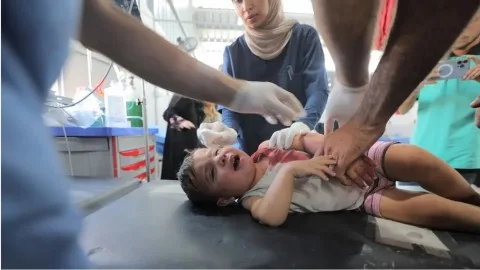 35 شهيدًا وعشرات الجرحى نتيجة غارات وإطلاق نار إسرائيلي في غزة.. وقطر تشير إلى إمكانية وقف القتال