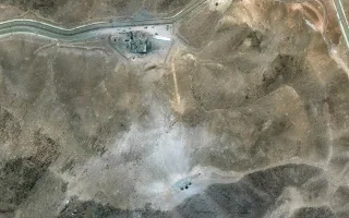 ما الذي يثير التحركات الإيرانية في منشأة فوردو بعد الضربات الأميركية؟