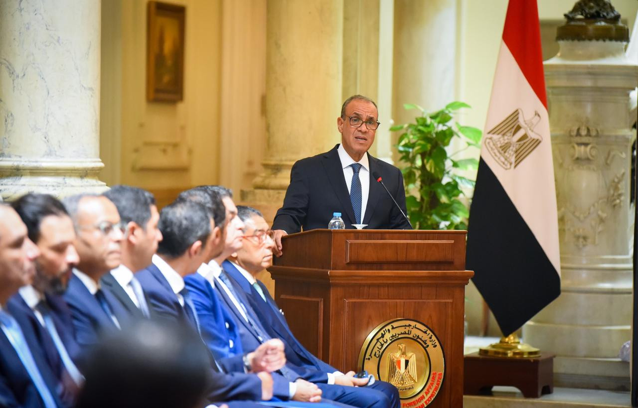 لقاء