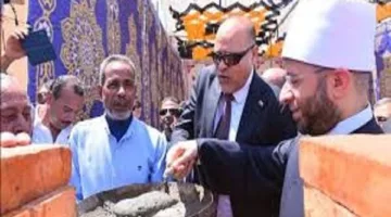 وزيرا الأوقاف والعمل يطلقان مشروع بناء مسجد جديد في منطقة رأس غارب