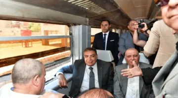 محافظ الدقهلية ورئيس هيئة السكك الحديدية يlaunchان خط قطار «بلقاس – المنصورة» الجديد