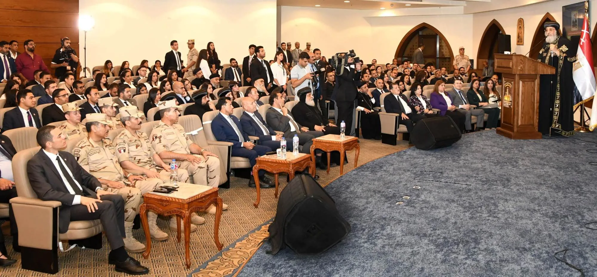المتحدث العسكري: إدارة قوات الدفاع الشعبي والعسكري تنظم محاضرة توعوية في مقر الكنيسة القبطية الأرثوذكسية. المتحدث العسكري: إدارة قوات الدفاع الشعبي والعسكري تنظم محاضرة توعوية في مقر الكنيسة القبطية الأرثوذكسية.