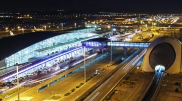 إيران تستأنف فتح الأجواء في وسط وغرب البلاد