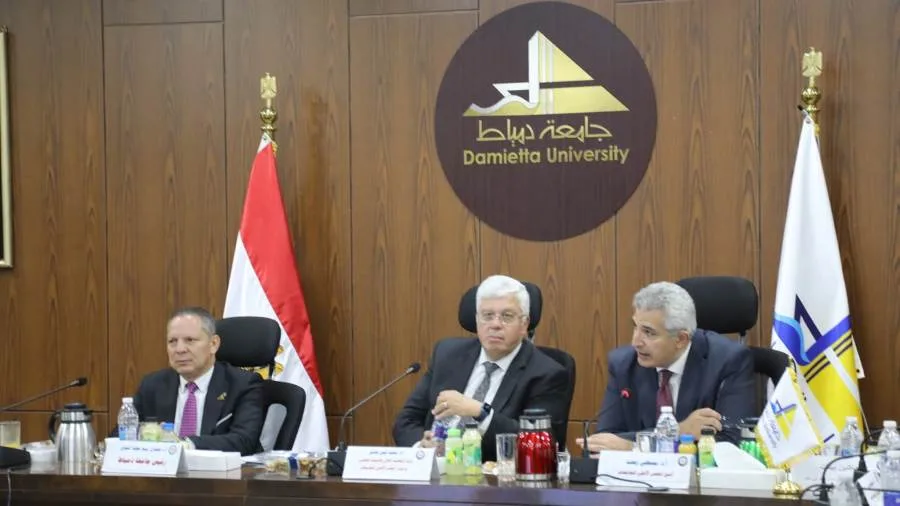 وزير التعليم العالي يترأس اجتماع المجلس الجامعي الأعلى في جامعة دمياط