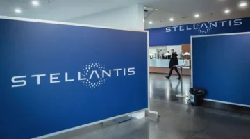 شركة ستيلانتس تسحب 250 ألف سيارة أمريكية بسبب عطل معين