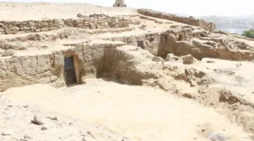اكتشاف ثلاث مقابر جديدة في جبانة قبة الهوا بأسوان تعود للعصر القديم