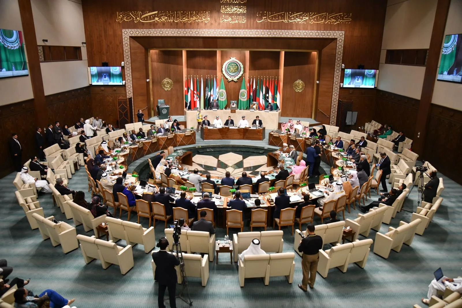مجلس عُمان يشارك في الجلسة الخامسة للبرلمان العربي في القاهرة مجلس عُمان يشارك في الجلسة الخامسة للبرلمان العربي في القاهرة