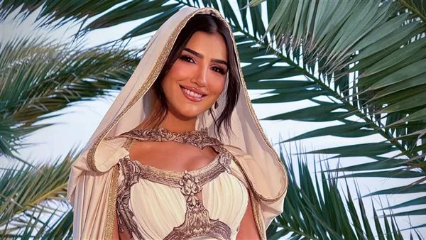 مي عمر تعود من تونس بعد حصولها على جائزة في مهرجان قرطاج المسرحي. مي عمر تعود من تونس بعد حصولها على جائزة في مهرجان قرطاج المسرحي.