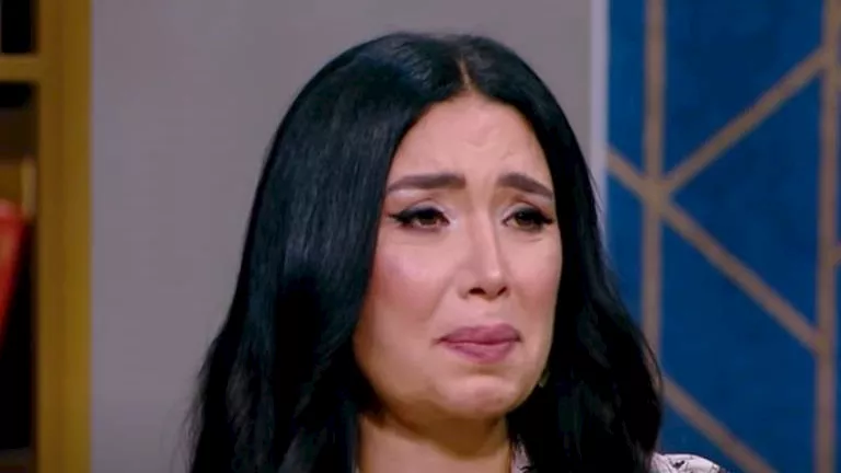 عبير صبري تُعلن إنهاء زواجها بعد 7 سنوات.. وحلا شيحة ترد على الخبر عبير صبري تُعلن إنهاء زواجها بعد 7 سنوات.. وحلا شيحة ترد على الخبر