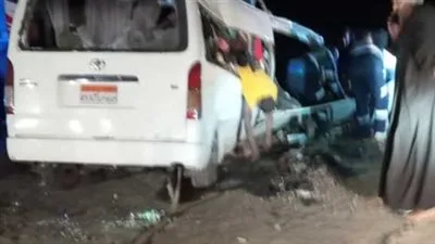 سرعة مفرطة تؤدي إلى انقلاب سيارة وازدحام مروري في محور التجارة بأكتوبر سرعة مفرطة تؤدي إلى انقلاب سيارة وازدحام مروري في محور التجارة بأكتوبر