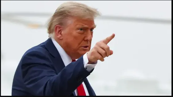 ترامب يدعو لإلغاء محاكمة نتنياهو ويهدد بوقف المساعدات لإسرائيل ترامب يدعو لإلغاء محاكمة نتنياهو ويهدد بوقف المساعدات لإسرائيل