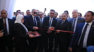 وزير التموين ومحافظ الشرقية يطلقان سوق اليوم الواحد في مدينة العاشر من رمضان