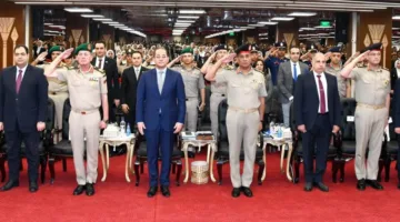 الأكاديمية العسكرية المصرية تحتفل بتخريج دفعات جديدة من موظفي وزارتي النقل والمالية عقب انتهاء فترة تأهيلهم.