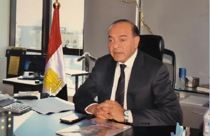 عادل عبد الفتاح: ندعو لتقليص ضريبة الدمغة إلى 0.25% لتعزيز النشاط التجاري