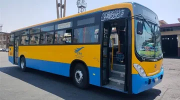 دخول 100 حافلة تعمل بالغاز الطبيعي إلى الخدمة في القاهرة في إطار المشروع الوطني للتحول نحو النقل البيئي.