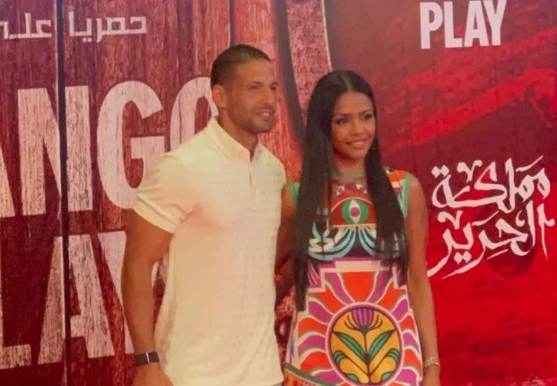 لفتة إنسانية مميزة.. أسماء أبو اليزيد تنال إعجاب متابعيها بصورتها مع عامل نظافة