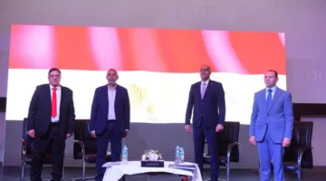 وزير العمل يواصل زيارته لمحافظة البحر الأحمر لليوم الثاني على التوالي