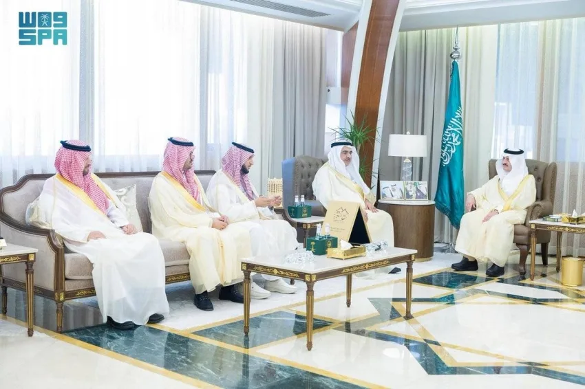 أمير المنطقة الشرقية ونائبه يرحبان بالداعمين والمشاركين في مهرجان ربيع النعيرية ويكرّمونهما
