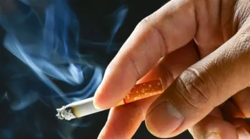 فرنسا تفرض حظراً على التدخين في الشواطئ والحدائق: خطوة نحو “أجيال خالية من التبغ”