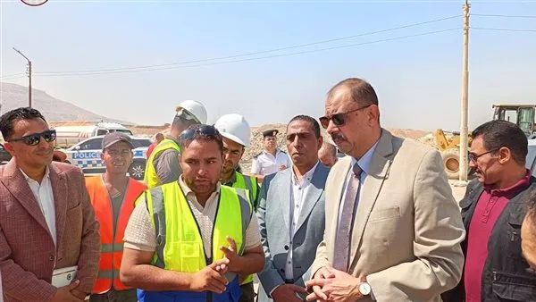 محافظ سوهاج يزور مشروع إنشاء مصنع لتجفيف البصل والثوم بتكلفة 140 مليون جنيه محافظ سوهاج يزور مشروع إنشاء مصنع لتجفيف البصل والثوم بتكلفة 140 مليون جنيه