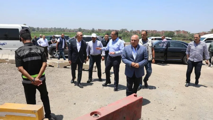 وزير الصناعة يشرف على صيانة المرحلة الأولى لمشروع تحسين الطريق الدائري الإقليمي