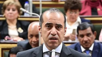 الوزير فوزي يقدم تعازيه لعائلات ضحايا المنوفية: الحزن كبير والتعزية الحقيقية تكمن في اتخاذ التدابير اللازمة لمنع تكرار هذه الحوادث. الوزير فوزي يقدم تعازيه لعائلات ضحايا المنوفية: الحزن كبير والتعزية الحقيقية تكمن في اتخاذ التدابير اللازمة لمنع تكرار هذه الحوادث.