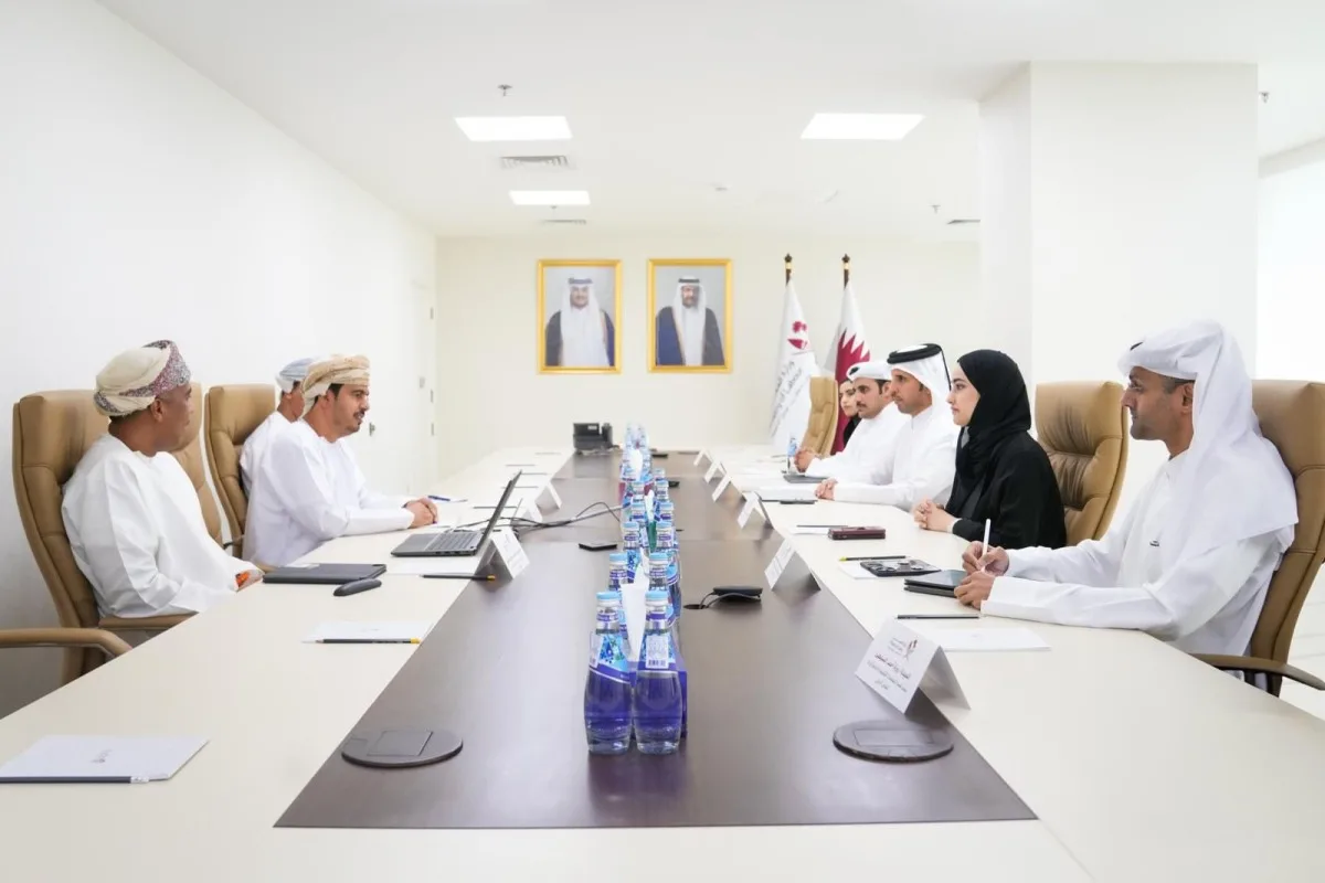 قطر وعمان تتباحثان حول استعدادات الجولة الخليجية لتعزيز إدارة التنمية وجذب الاستثمارات والسياحة قطر وعمان تتباحثان حول استعدادات الجولة الخليجية لتعزيز إدارة التنمية وجذب الاستثمارات والسياحة