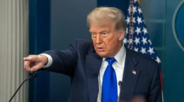 ترامب: وزارة الدفاع و”FBI” تجرى تحقيقات حول تسريبات تقارير الضربات على إيران، وآخر شيء سيقوم به الإيرانيون هو تخصيب اليورانيوم.