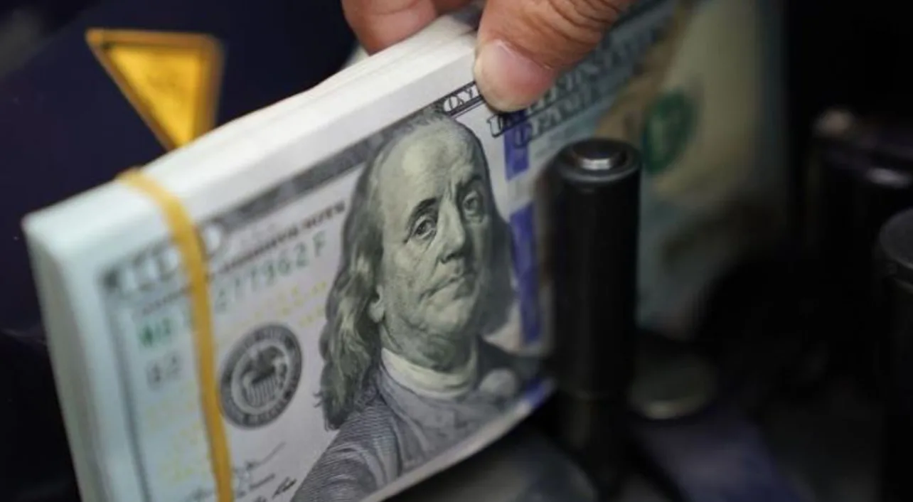 قبل القرارات المنتظرة من الفيدرالي.. تساؤلات حول سعر الدولار قبل القرارات المنتظرة من الفيدرالي.. تساؤلات حول سعر الدولار