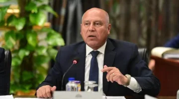 كامل الوزير يزور موقع حادث المنوفية: نعد بأن هذه المأساة لن تتكرر مجددًا
