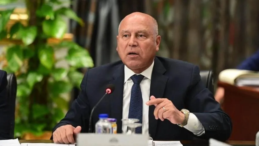 كامل الوزير يزور موقع حادث المنوفية: نعد بأن هذه المأساة لن تتكرر مجددًا كامل الوزير يزور موقع حادث المنوفية: نعد بأن هذه المأساة لن تتكرر مجددًا