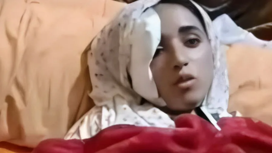 تدهور صحة “حبيبة”، الناجية الوحيدة من حادث الدائري الإقليمي الذي أودى بحياة 19 فتاة تدهور صحة “حبيبة”، الناجية الوحيدة من حادث الدائري الإقليمي الذي أودى بحياة 19 فتاة