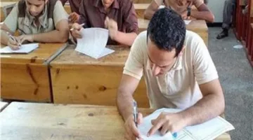 إزالة سماعات غش من آذان ستة طلاب في يوم واحد بأسيوط