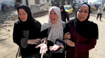 خمس وفيات فلسطينية أثناء انتظار المساعدات، وترامب يدعو الجانبين للتوصل إلى اتفاق