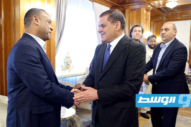 لقاء الدبيبة في طرابلس مع عدد من المقاولين المنفذين لمشاريع «عودة الحياة» في المنطقة الجنوبية، 29 يونيو 2025. (حكومة الدبيبة)