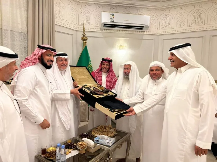 آل الساهر يحتفلون بالزهراني بمناسبة حصوله على درجة الدكتوراه