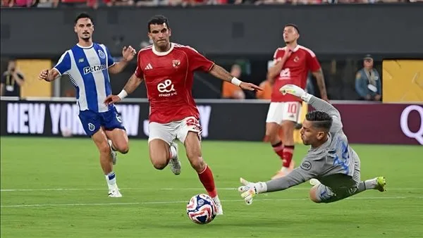 ناقد رياضي: الأهلي تفادى خطرًا كبيرًا بعد التأهل إلى مرحلة الـ 16 في مونديال الأندية ناقد رياضي: الأهلي تفادى خطرًا كبيرًا بعد التأهل إلى مرحلة الـ 16 في مونديال الأندية