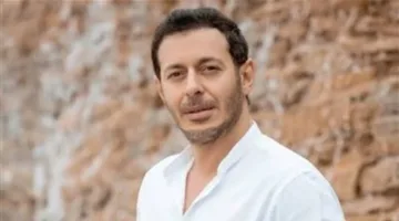 مصطفى شعبان يشكر وزارة الصحة بعد إجراء والده عملية جراحية