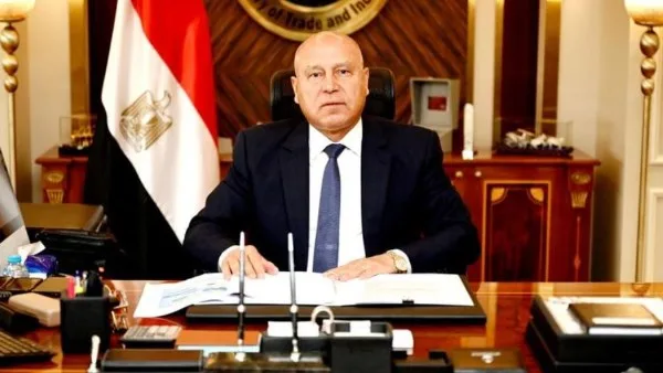 نشأت الديهي: كامل الوزير لن يغادر مصر سواء كوزير أو في أي منصب آخر نشأت الديهي: كامل الوزير لن يغادر مصر سواء كوزير أو في أي منصب آخر